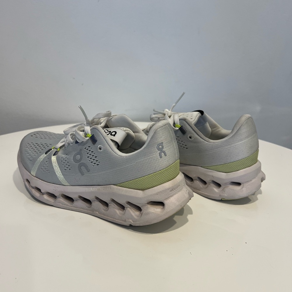 On Cloudsurfer - image 5